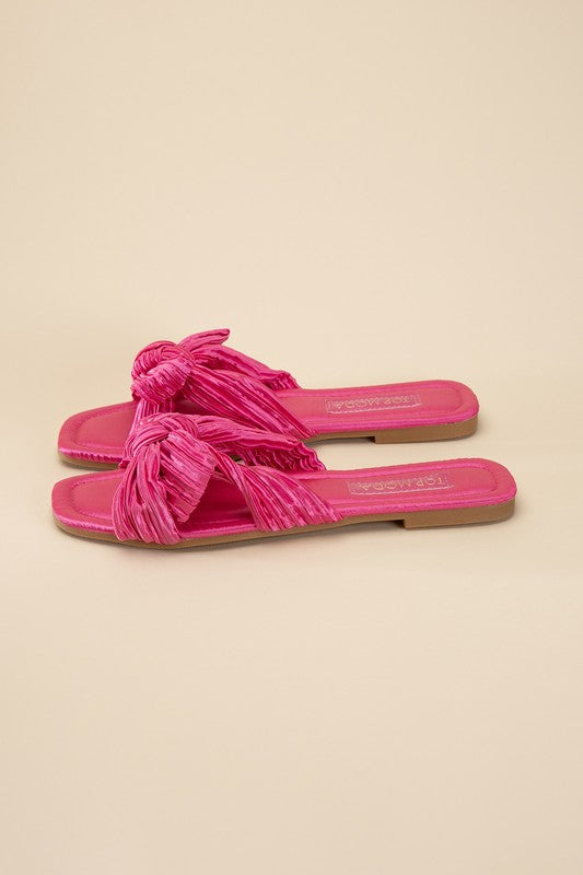 Très Chic Bow Decor Crinkle Satin Flat Sandals