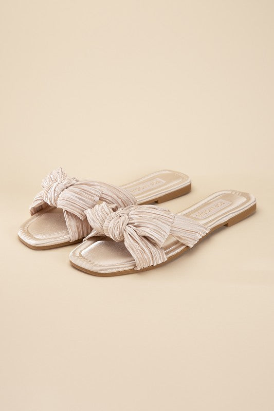 Très Chic Bow Decor Crinkle Satin Flat Sandals